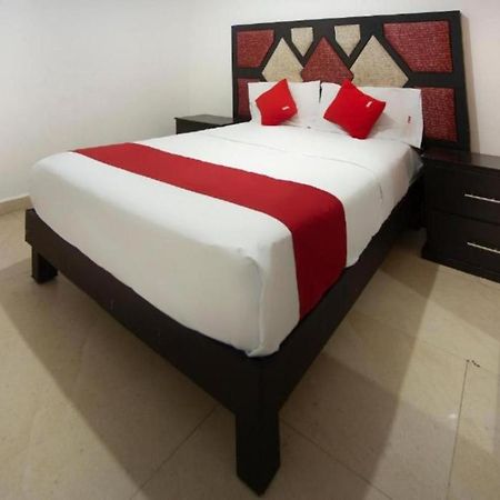 Hotel Alemco Монтеррей Экстерьер фото