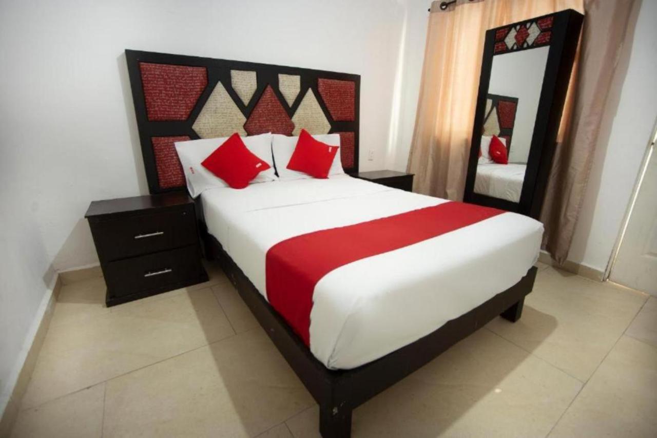 Hotel Alemco Монтеррей Экстерьер фото